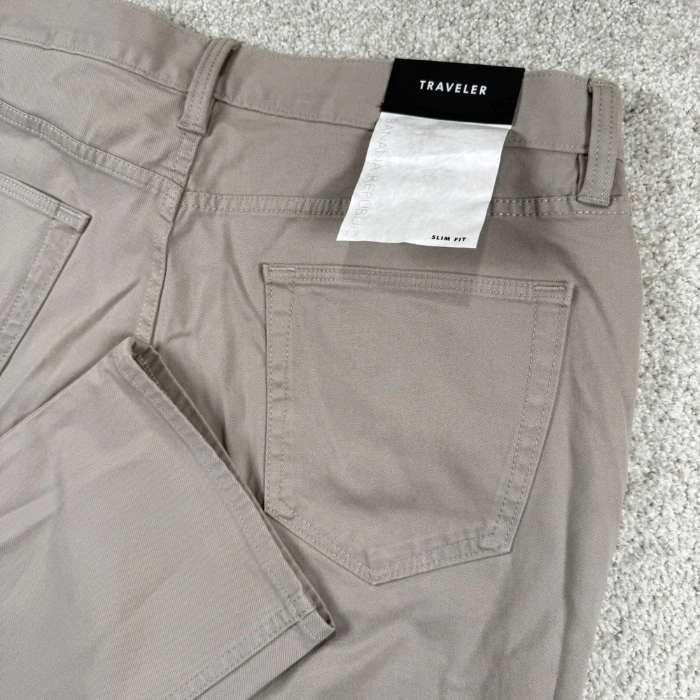 NEW Banana Republic Traveler Pants Mens 34x32 Tan Slim Fit Chino Khaki